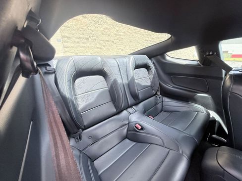 Used 2019 Ford Mustang GT RWD image 12