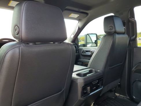 Used 2024 GMC Sierra 2500 AT4 AWD/4WD image 35