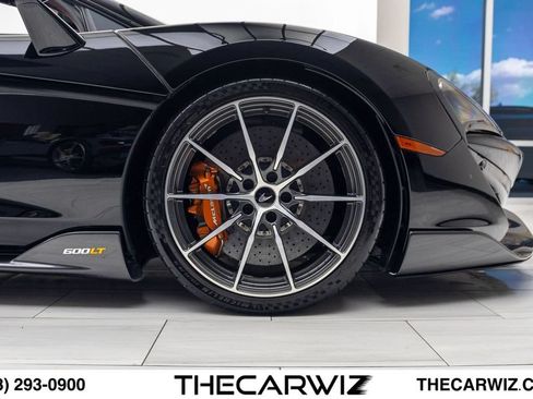 Used 2020 McLaren 600LT Spider RWD image 31