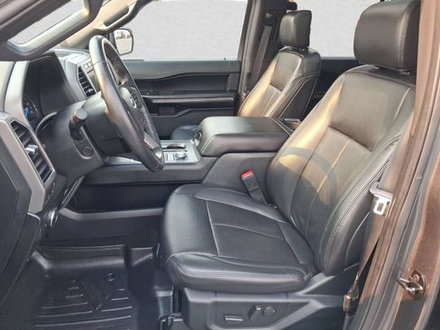Used 2020 Ford Expedition Max XLT w/ Equipment Group 202A AWD/4WD image 10