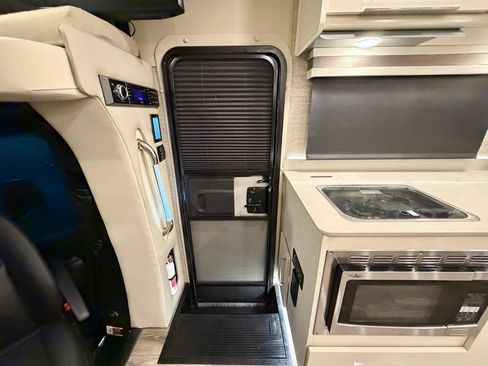 Used 2019 Mercedes-Benz Sprinter 170 image 92