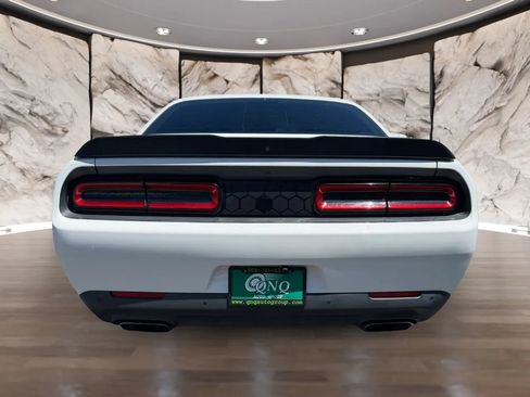 Used 2018 Dodge Challenger R/T Scat Pack RWD image 7