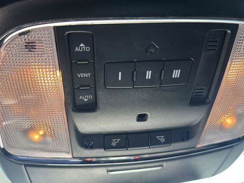 Used 2022 Dodge Charger Scat Pack w/ Plus Group RWD image 18