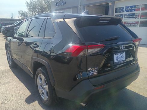 Used 2019 Toyota RAV4 XLE AWD/4WD image 8