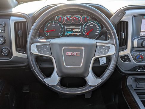 Used 2018 GMC Sierra 1500 SLT image 32