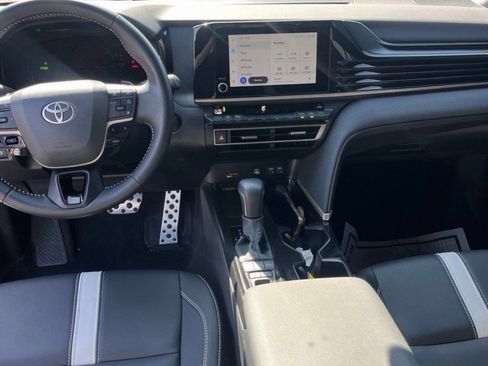 Used 2026 Toyota Camry SE w/ Convenience Package FWD image 13