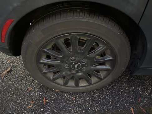 Used 2019 MINI Cooper 4-Door Hardtop image 10