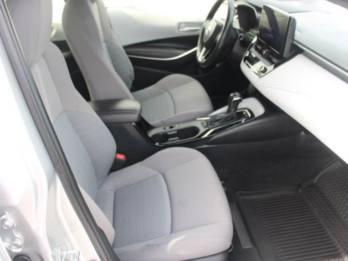 Used 2024 Toyota Corolla SE FWD image 17