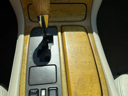 Used 2002 Lexus SC 430 Convertible RWD image 20