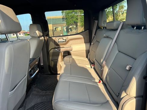 Used 2022 Chevrolet Silverado 1500 LTZ AWD/4WD image 33