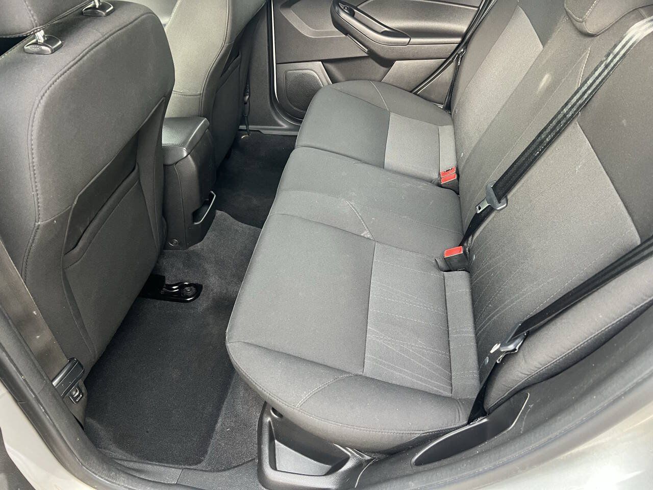 Used 2016 Ford Focus SE FWD image 11