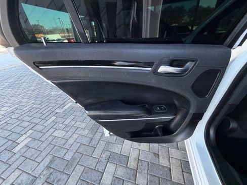 Used 2022 Chrysler 300 S image 15