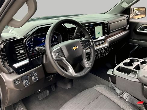 Used 2025 Chevrolet Silverado 1500 LT RWD image 18