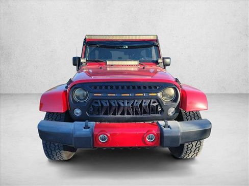 Used 2016 Jeep Wrangler Unlimited Sahara w/ Connectivity Group image 2