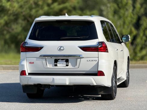 Used 2018 Lexus LX 570 4WD w/ Luxury Package image 7