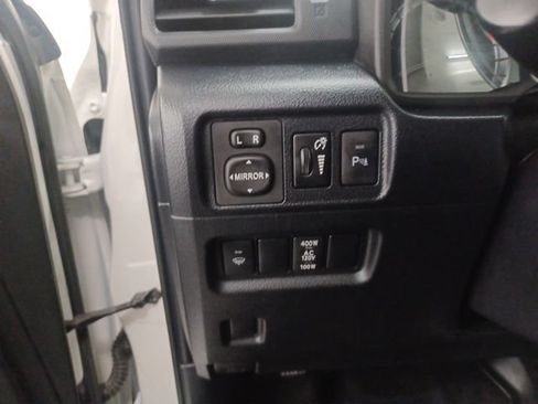 Used 2019 Toyota 4Runner Limited AWD/4WD image 17