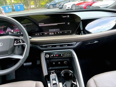 Used 2025 Audi Q5 Premium w/ 19" Wheel Package AWD/4WD image 15