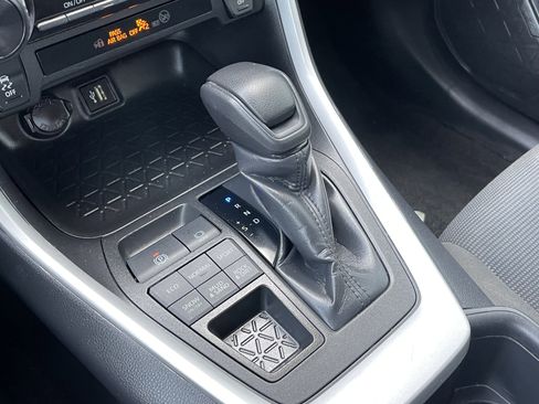 Used 2024 Toyota RAV4 LE image 31