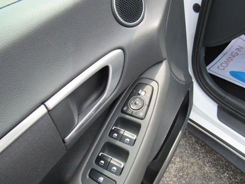 Used 2022 Hyundai Sonata SE image 11