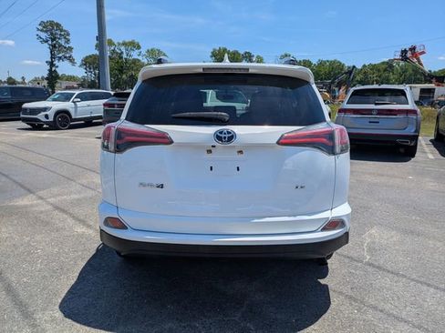 Used 2016 Toyota RAV4 LE FWD image 5