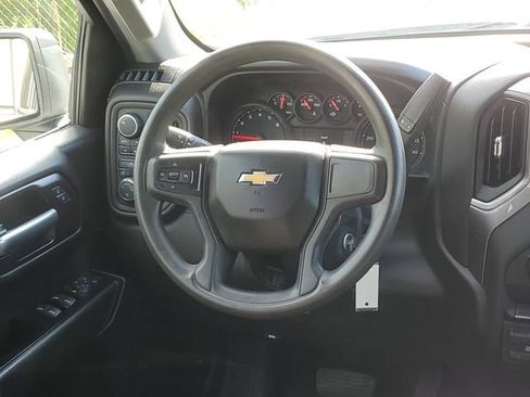 Used 2019 Chevrolet Silverado 1500 Custom w/ Custom Value Package AWD/4WD image 11
