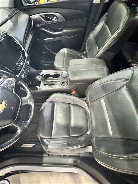 Used 2020 Chevrolet Traverse Premier w/ Redline Edition AWD/4WD image 8