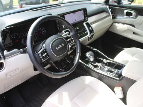 Certified 2022 Kia Sorento SX FWD image 23