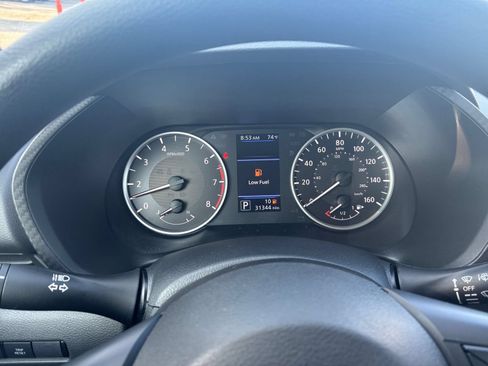 Used 2025 Nissan Sentra S FWD image 35