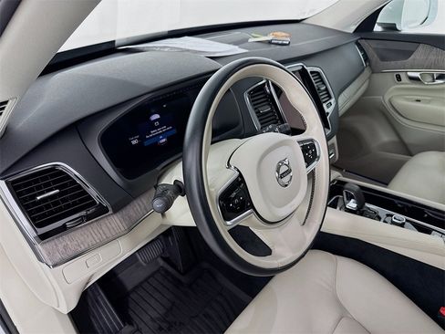 Used 2023 Volvo XC90 B6 Plus w/ Protection Package Premier image 4
