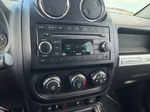 Used 2014 Jeep Compass Sport w/ Power Value Group FWD image 27