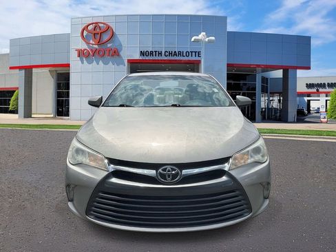 Used 2017 Toyota Camry LE FWD image 2