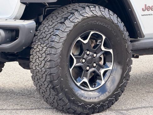 Used 2023 Jeep Wrangler Unlimited Rubicon w/ Steel Bumper Group AWD/4WD image 28
