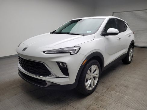 Used 2024 Buick Encore GX Preferred w/ Comfort Package image 2