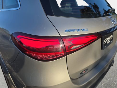 Used 2024 Mercedes-Benz GLC 43 AMG 4MATIC image 33