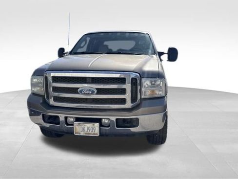 Used 2005 Ford F250 Lariat AWD/4WD image 3