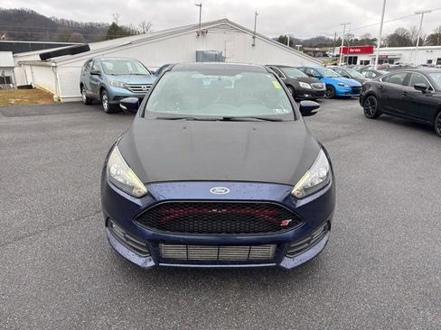 Used 2017 Ford Focus ST image 3