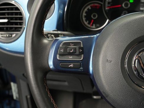 Used 2017 Volkswagen Beetle 1.8T Classic FWD image 30