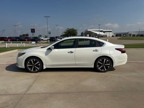 Used 2018 Nissan Altima 2.5 SR FWD image 6