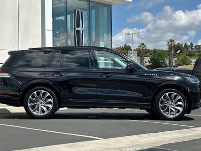 New 2026 Lincoln Aviator 2WD w/ Jet Appearance Package