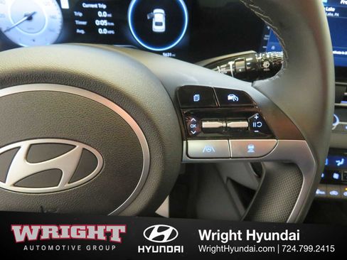 Certified 2025 Hyundai Elantra SEL image 21