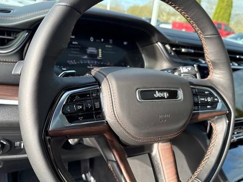 New 2025 Jeep Grand Cherokee L Summit image 14