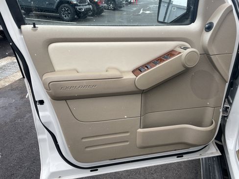 Used 2010 Ford Explorer Eddie Bauer image 35