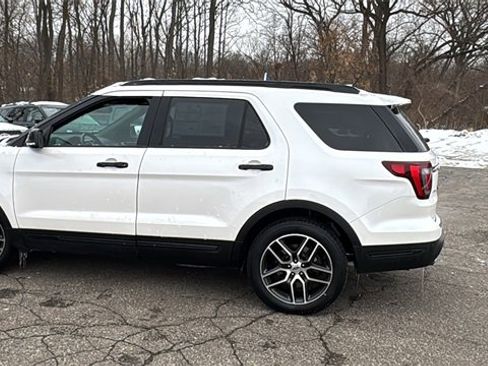 Certified 2019 Ford Explorer Sport w/ Equipment Group 401A image 6