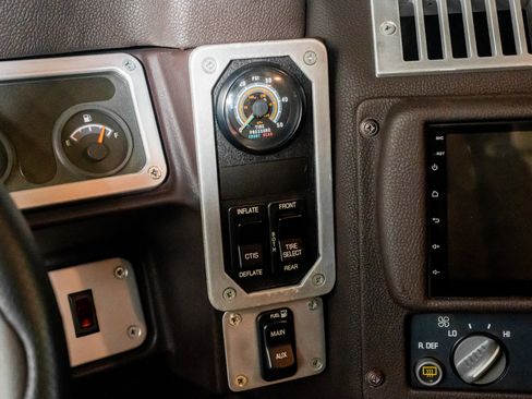 Used 2003 HUMMER H1 4-Door Wagon image 41