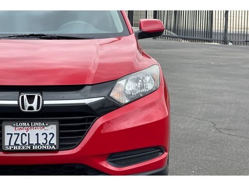 Certified 2017 Honda HR-V LX image 46