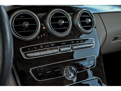 Used 2017 Mercedes-Benz C 300 4MATIC Sedan image 21