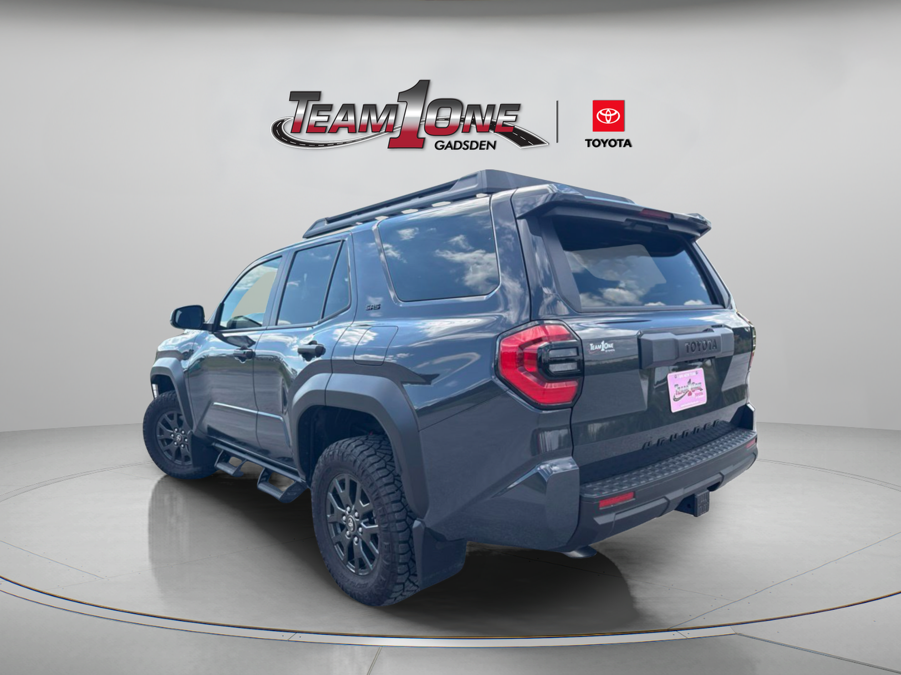 Used 2025 Toyota 4Runner SR5 AWD/4WD image 5
