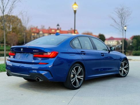 Used 2019 BMW 330i xDrive Sedan w/ M Sport Package AWD/4WD image 5