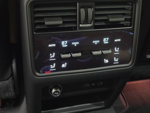 New 2026 Porsche Cayenne image 20