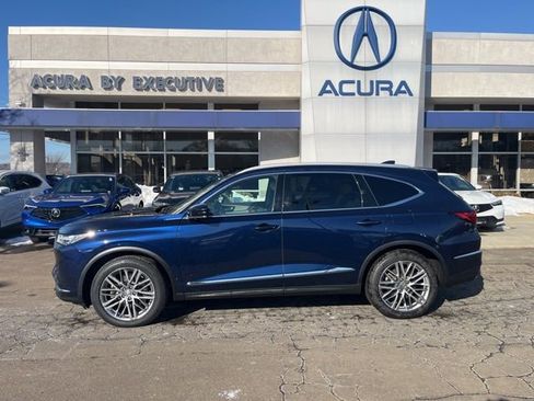 Certified 2023 Acura MDX SH-AWD w/ Advance Package image 3